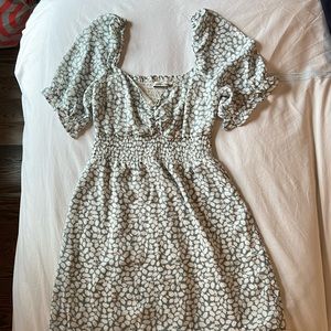 Abercrombie & Fitch Women’s Green/Gray Leaf Print Smocked Waist Pami Mini Dress